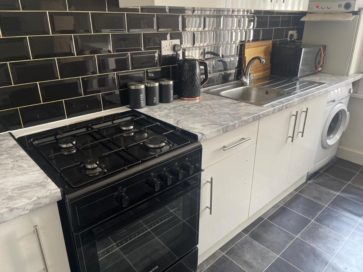 Wizards Corner Spacious 3 Bed Near Watford Junction 外观 照片